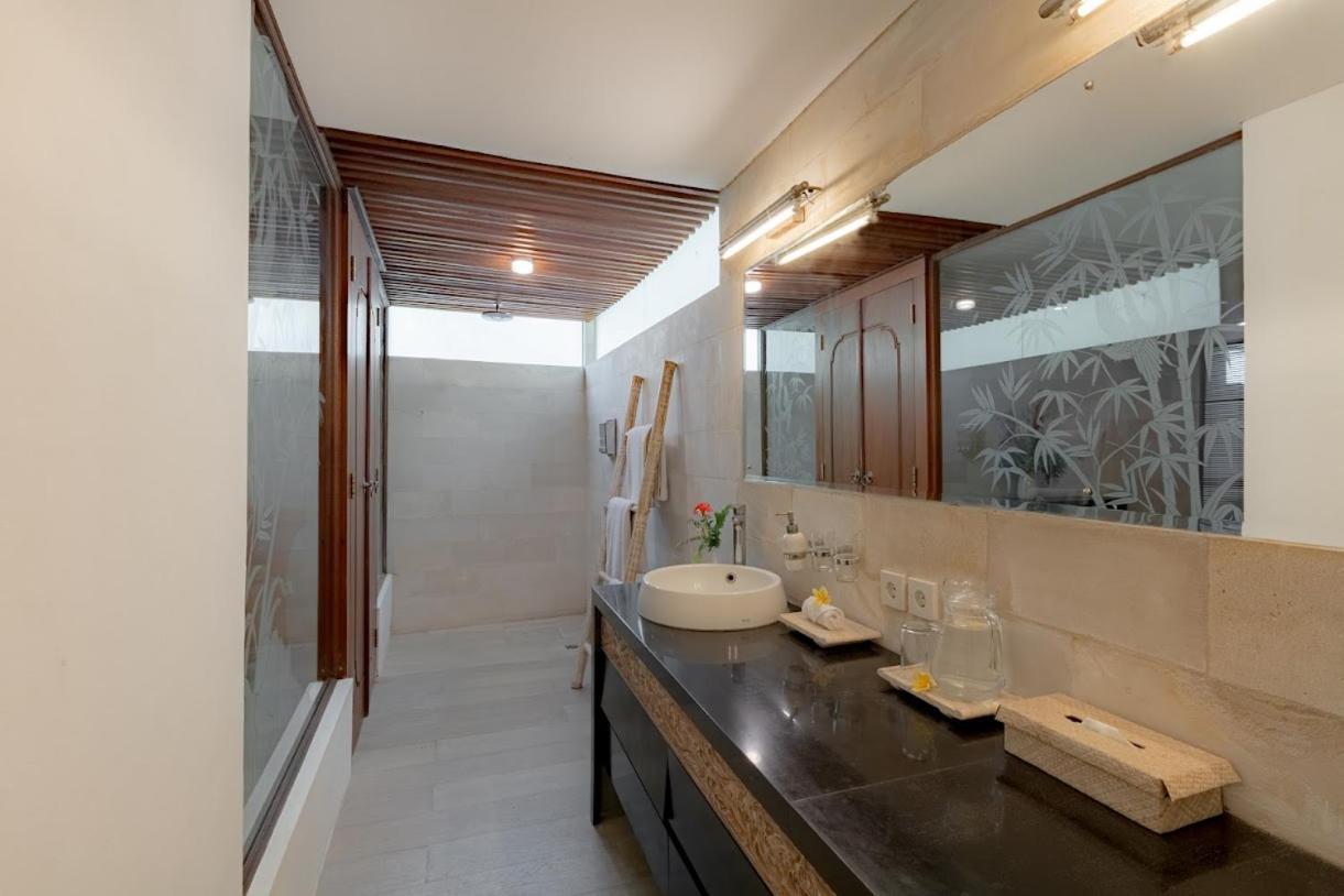 Bali Akasadua Villa Seminyak Exterior foto